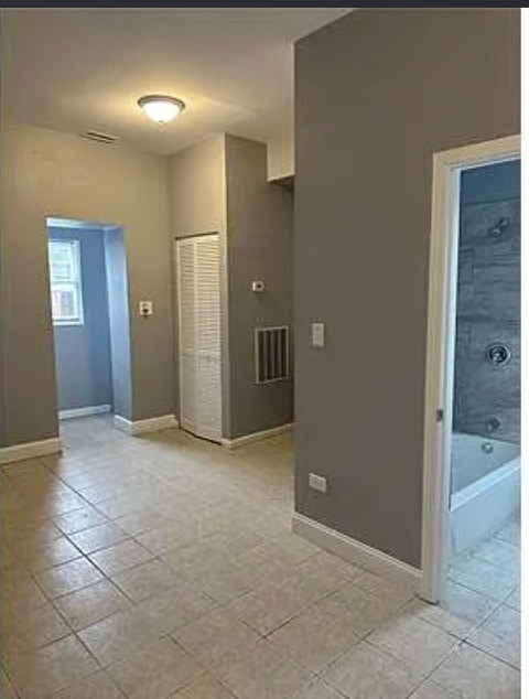 Building Photo - 6444 S Eberhart Ave