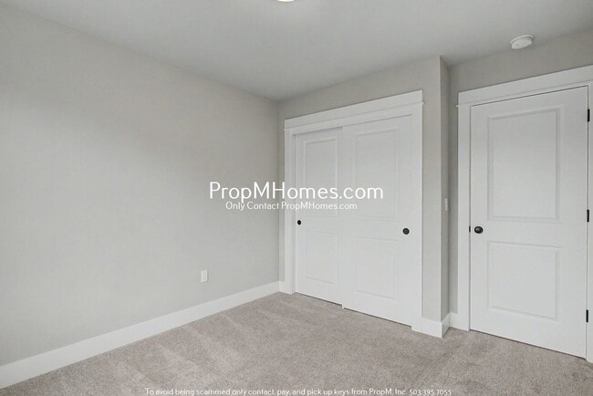 Building Photo - 3544 SW Tegart Ln