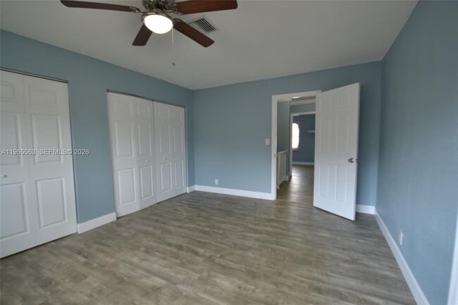 Building Photo - 5040 SW 13th St