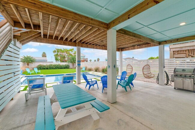 Building Photo - 119 6th St