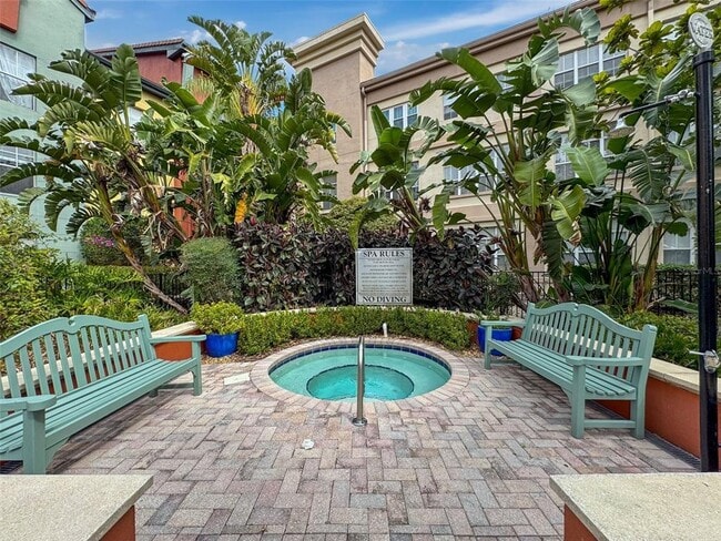 Building Photo - 2421 W Horatio St