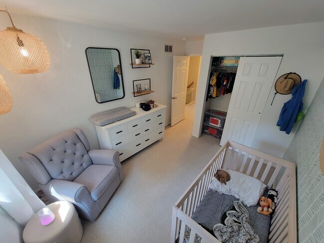 2nd BR - 555 Coventry Lane