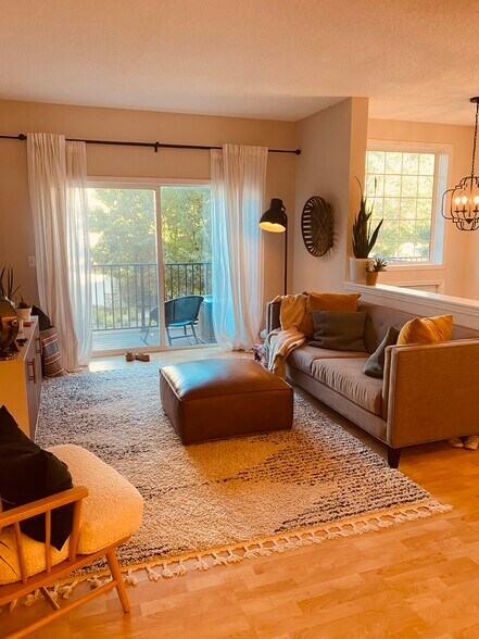 Open living area - 2173 Eagle Trace Ln