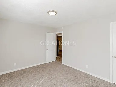 Building Photo - 6621 Seminole Dr