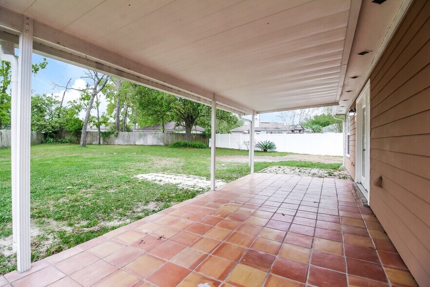 Building Photo - 8028 Bannockburn Dr