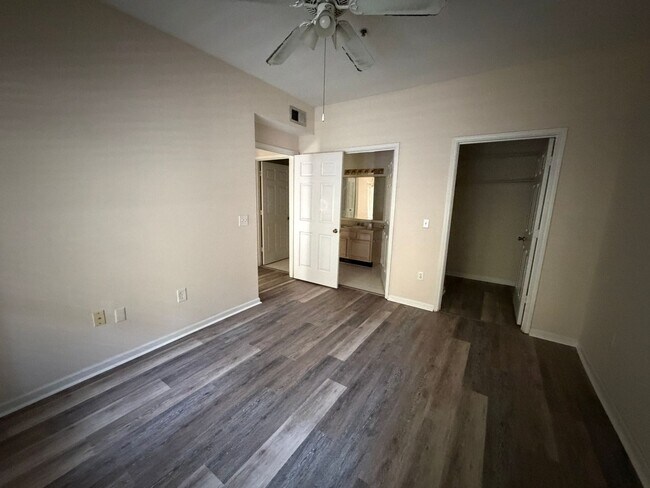 Building Photo - 1704 Frederica Rd