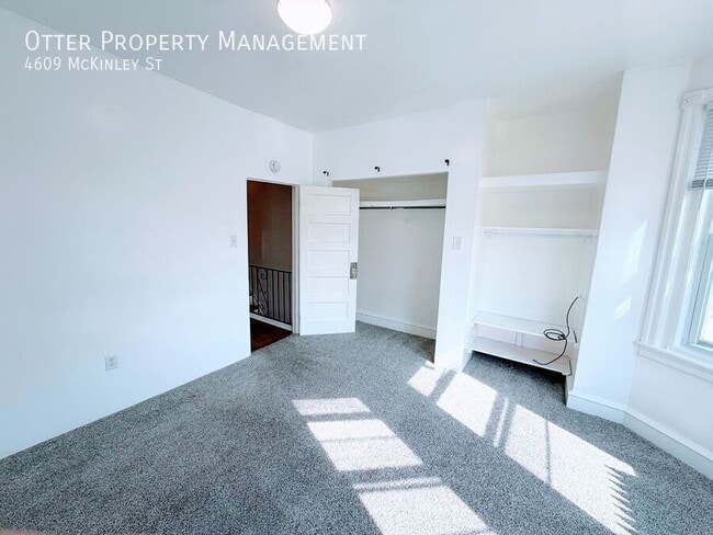 Building Photo - 4609 McKinley St