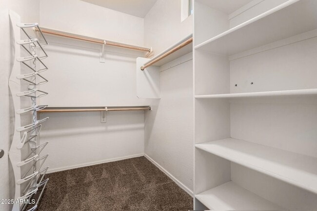 Building Photo - 21090 E Munoz St