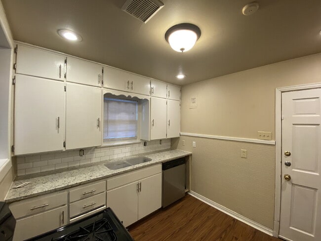 Building Photo - Tech Terrace Pre-Lease for 2026