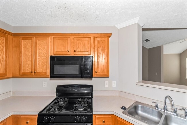 Building Photo - Coming Soon.. Prelease Now! Gorgeous 3bedroom 2bath ranch home for lease in McDonough!