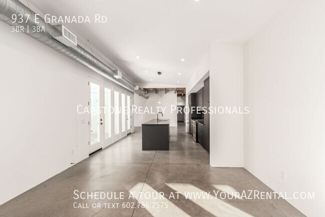 Building Photo - 937 E Granada Rd