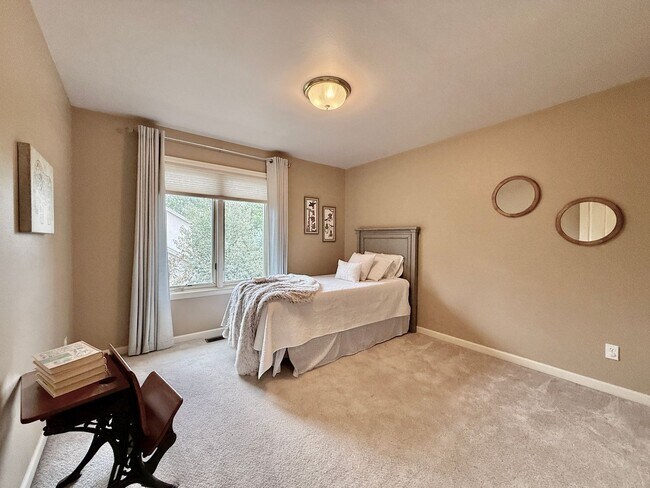 Building Photo - 3805 Brushland Ct