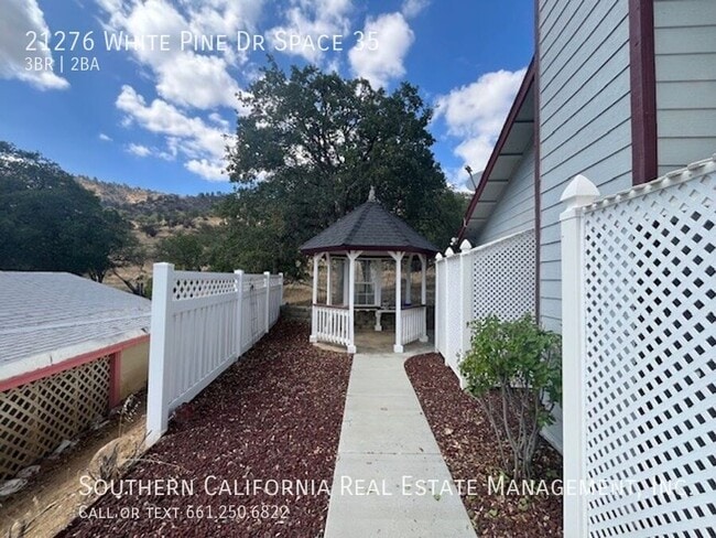 Building Photo - 21276 White Pine Dr