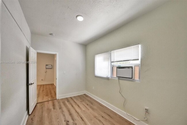 Building Photo - 1411 SW 3rd St