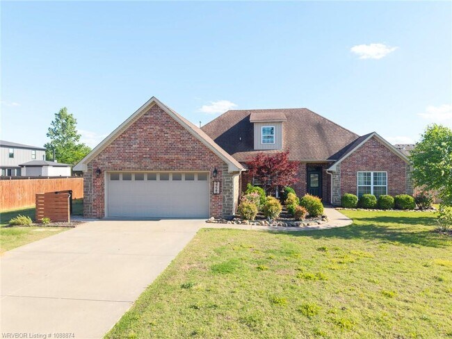 Building Photo - 3725 Colfax Way
