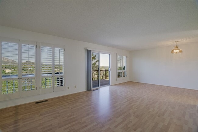 Building Photo - 2270 Sandia Dr