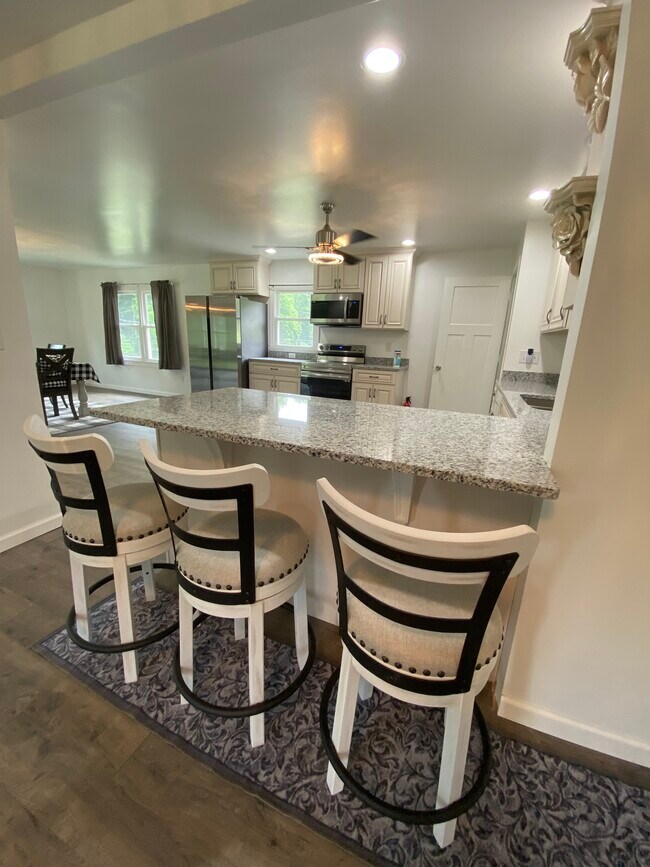 Building Photo - 22490 W Ireland Rd