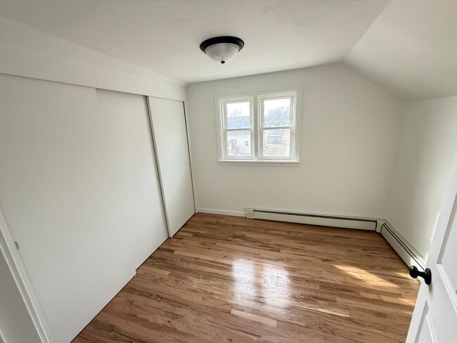 Building Photo - 615 Ogden St