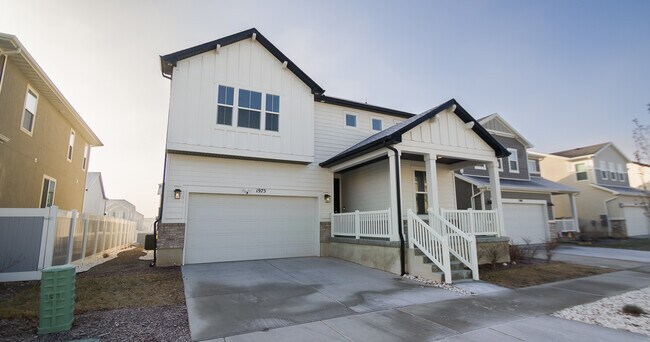 Building Photo - 1975 W 950 N