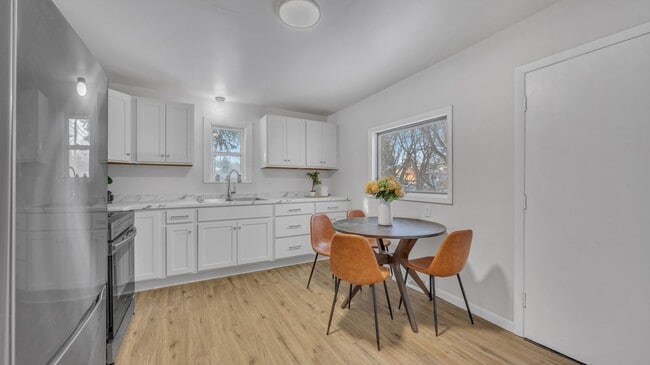 Building Photo - 3 Bed 1 Bath Single Family Home