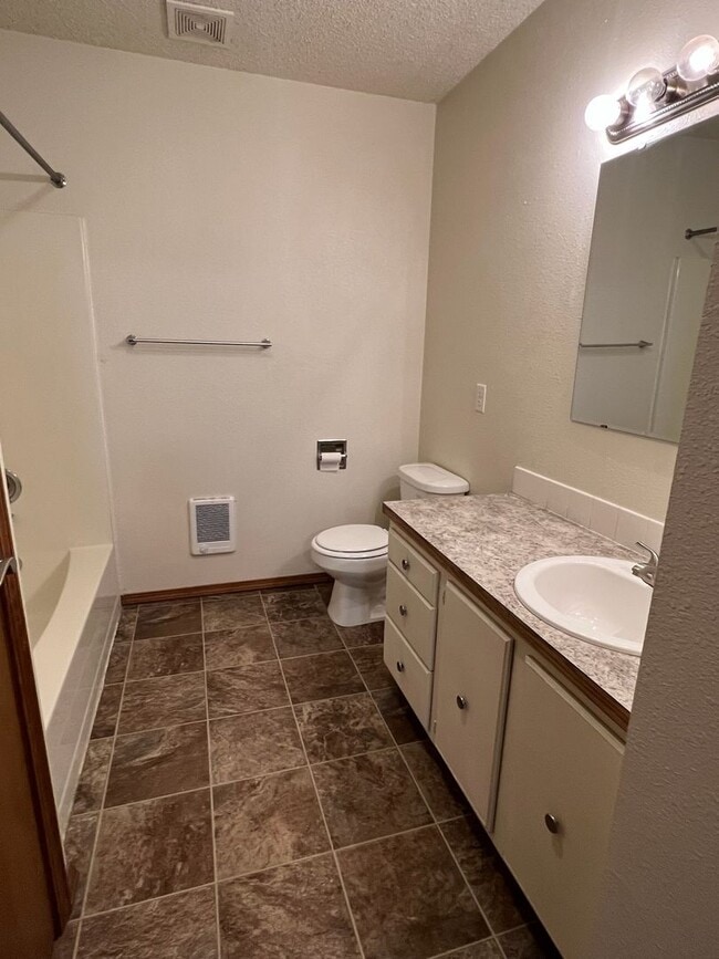 Building Photo - 310 N Georgia Ave