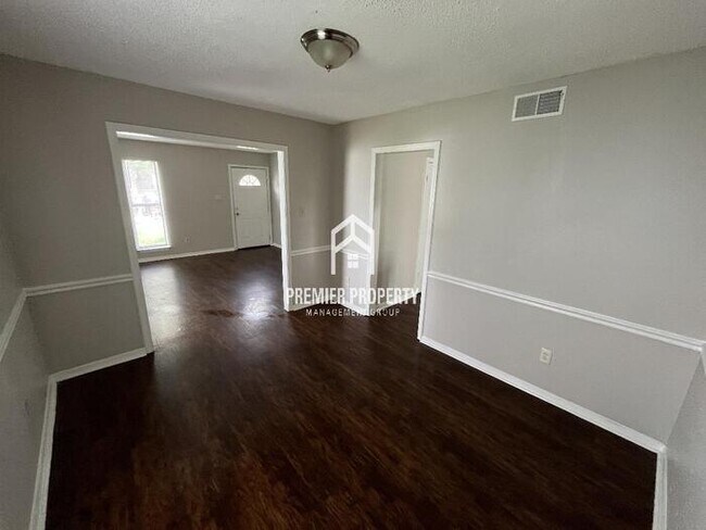 Building Photo - 5029 Cedar View Rd