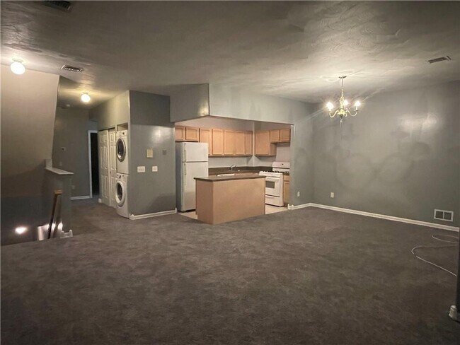 Building Photo - 2-44 Beach 77th St