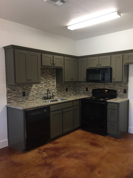 Building Photo - 2610 Burnett Ave