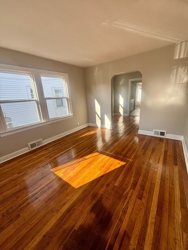 Building Photo - 328 Cecil Ave