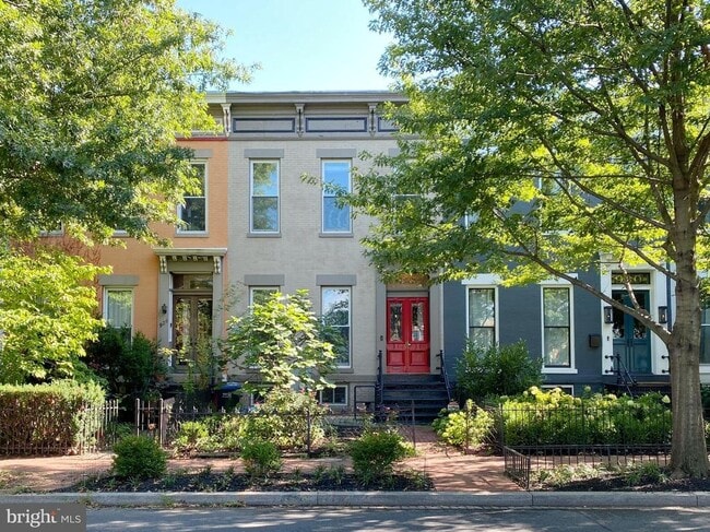Building Photo - 928 P St NW