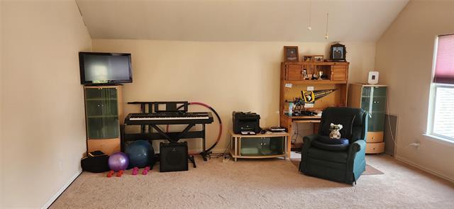 Building Photo - 809 Forest Hollow Dr