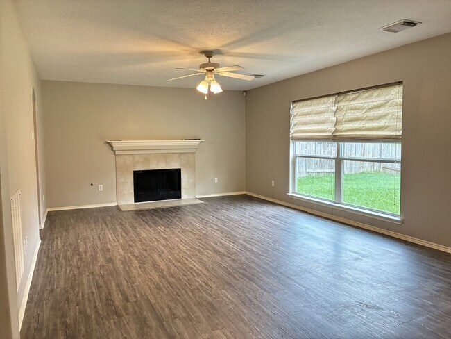 Building Photo - 12402 Ravens Chase Ln