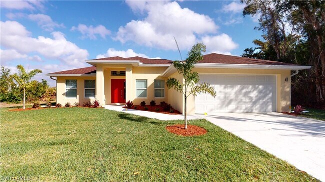 Building Photo - 621 NW 7th Pl