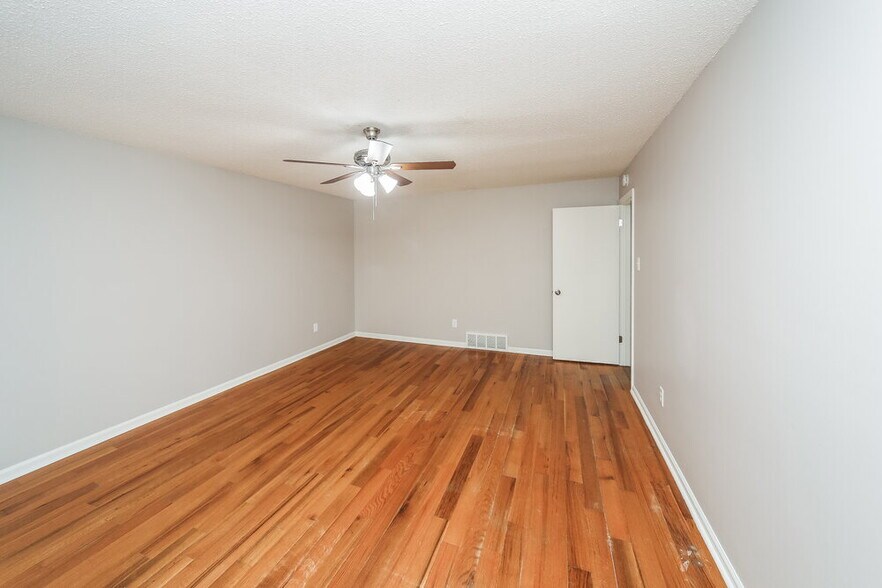 Building Photo - 353 Ericson Rd
