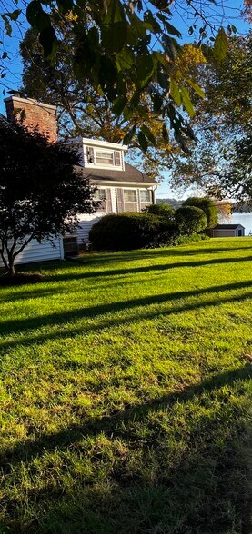 Building Photo - 25 Chickering Rd