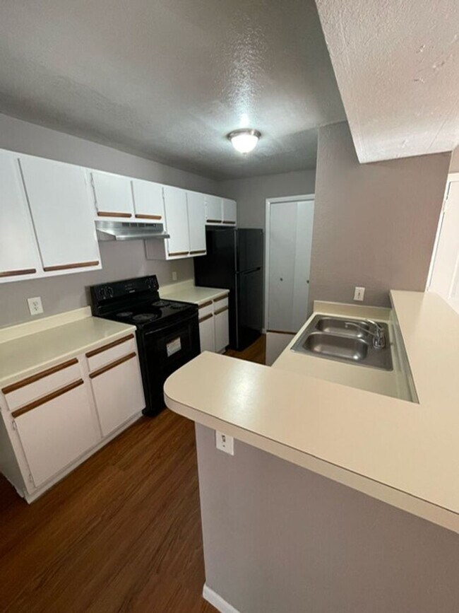 Building Photo - 4350 Perkinshire Ln