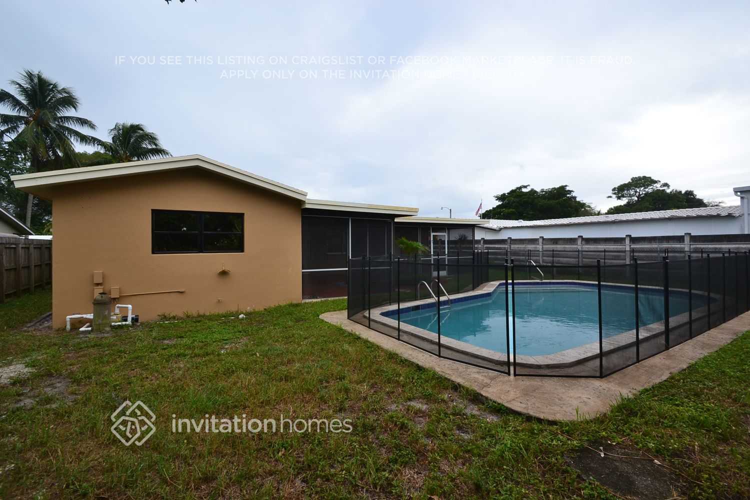 Building Photo - 4015 W Park Rd