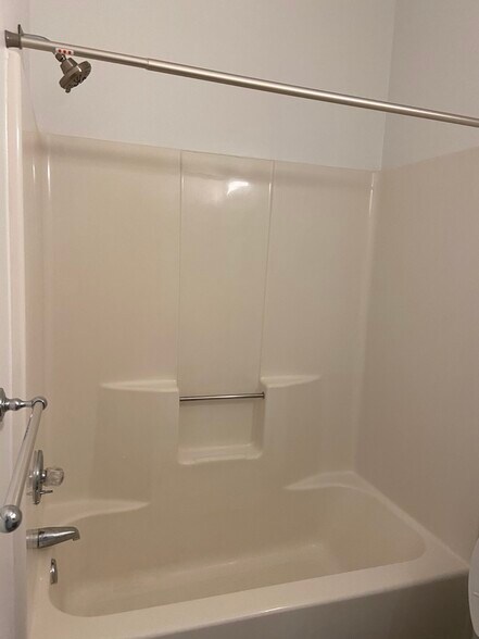 Building Photo - 3205 Jade Ct