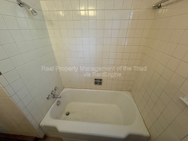 Building Photo - 1735 Polo Rd