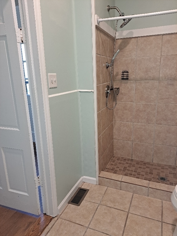 Building Photo - 1004 W 5th Ave