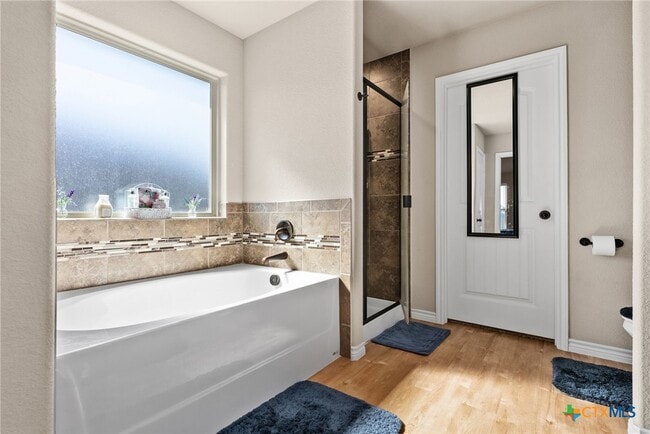 Building Photo - 907 Hickok Dr