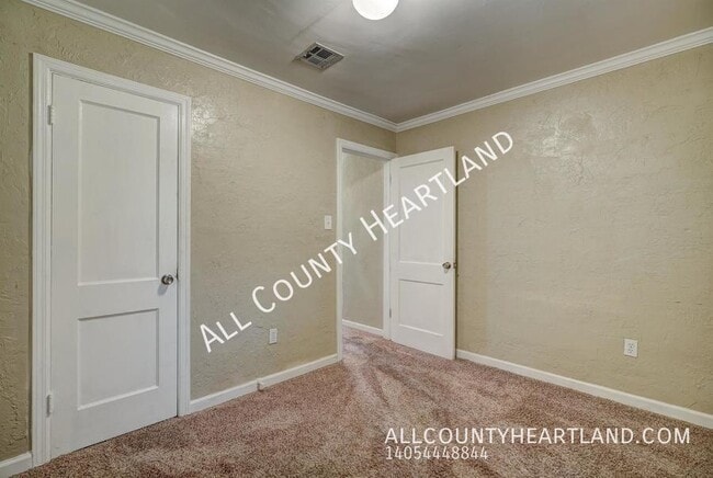 Building Photo - 2128 Hardin Dr