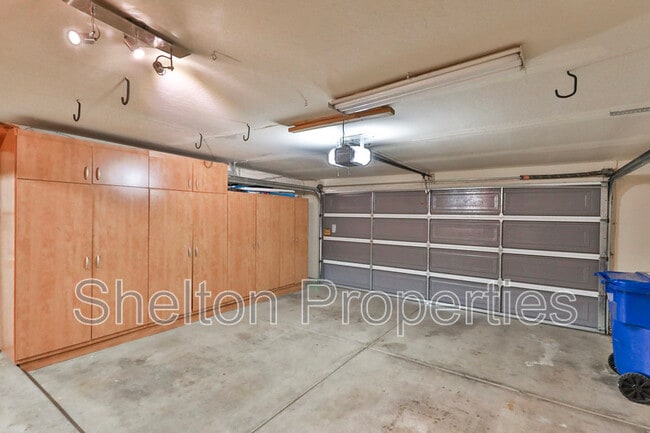 Building Photo - 2708 E Leonora St