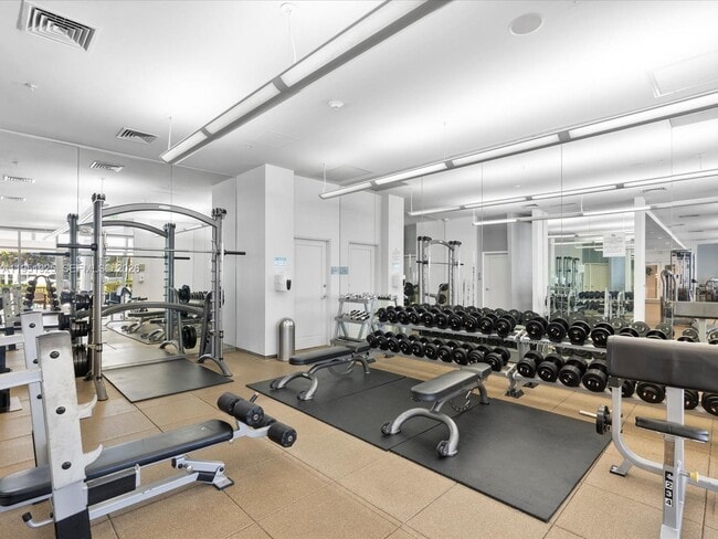 Building Photo - 10275 Collins Ave