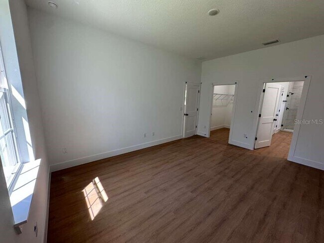 Building Photo - 16090 SW 35th Court Rd