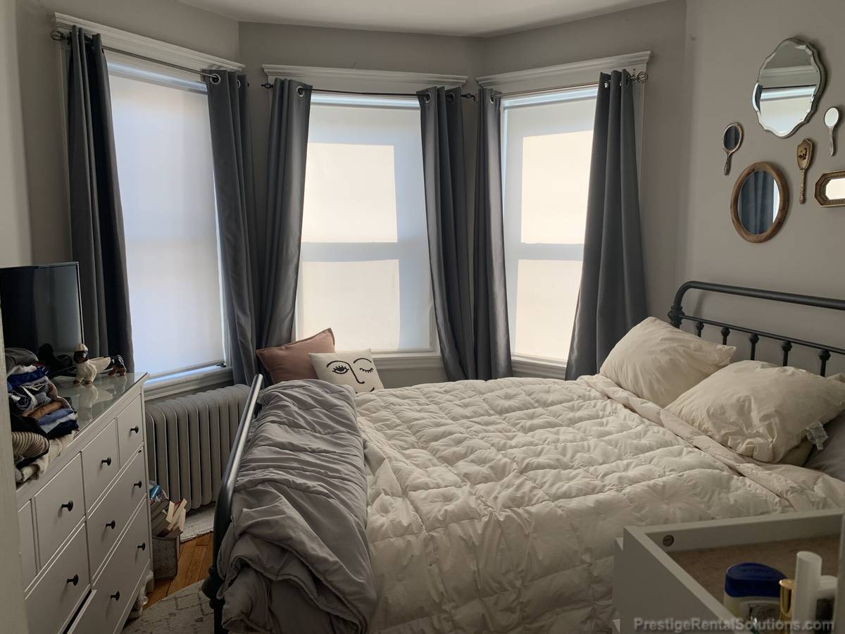 Building Photo - 60 Woodstock Ave