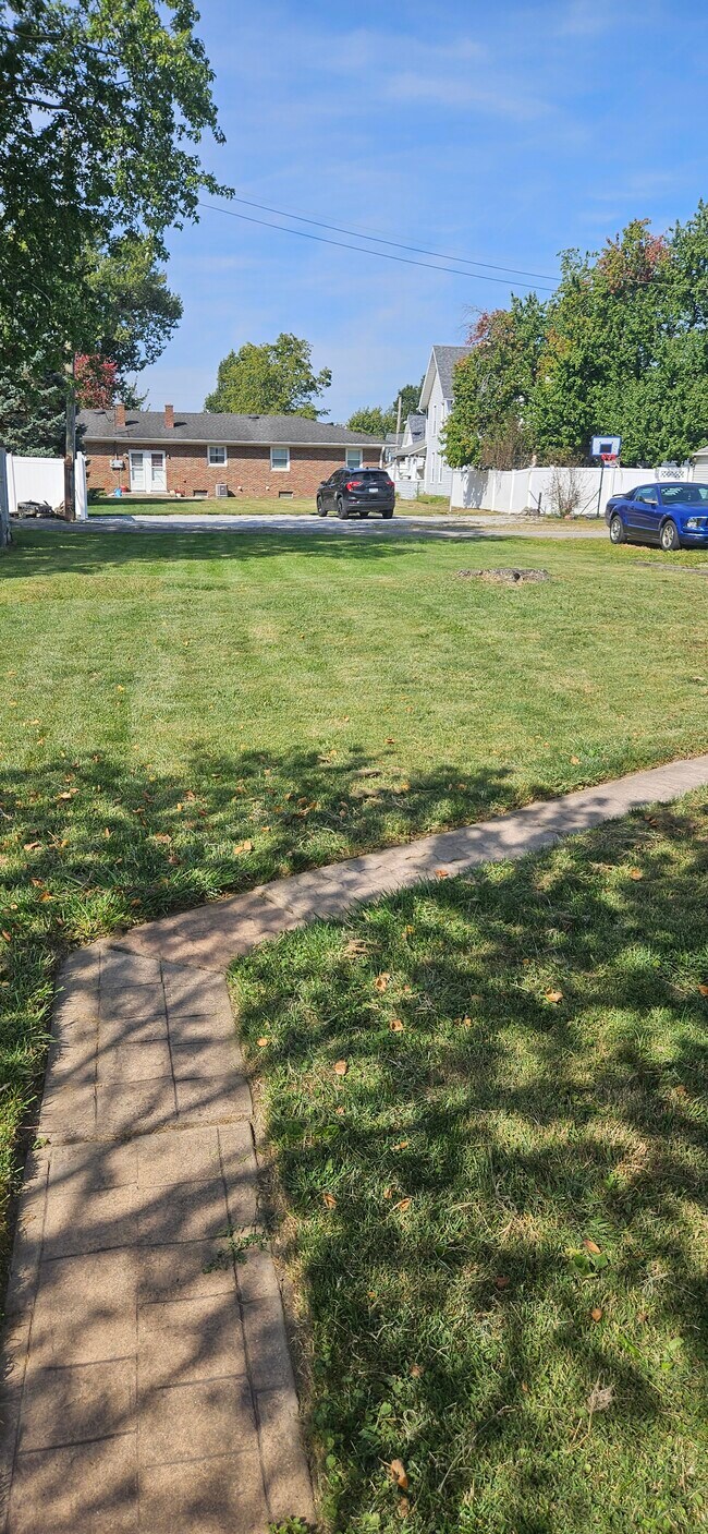 Building Photo - 171 N Buckeye St