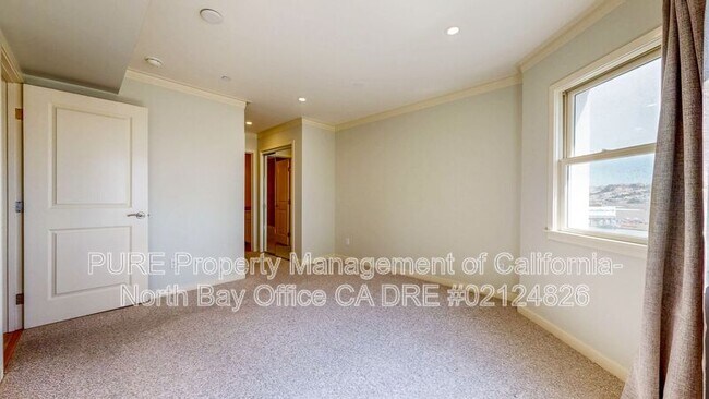 Building Photo - 3051 San Bruno Ave