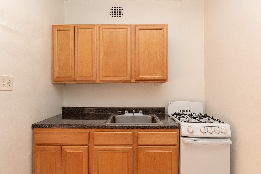 Building Photo - 4834 N Damen Ave