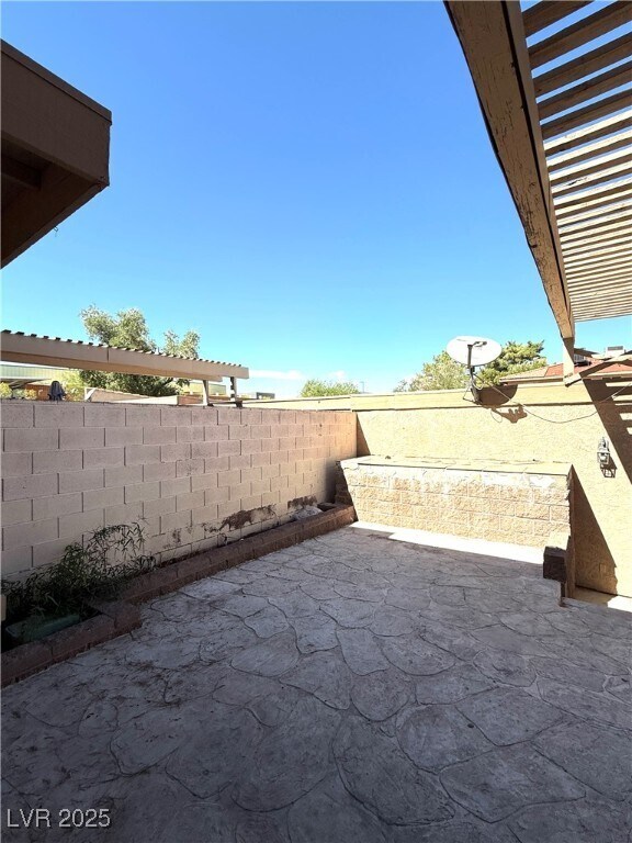 Building Photo - 3367 Reka St